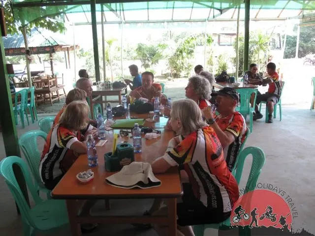 Hanoi Easy Cycle To perfume Pagoda and Kim Boi Hot Spring – 3 days 3
