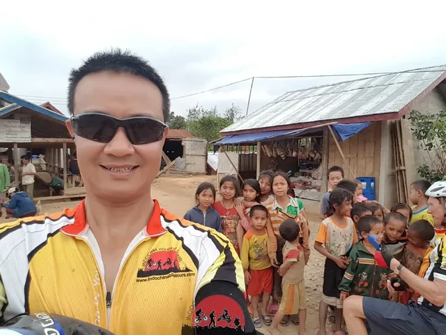 Siem Reap – Cycle To Banteay Samre, Srei Temple – 1 Day 3